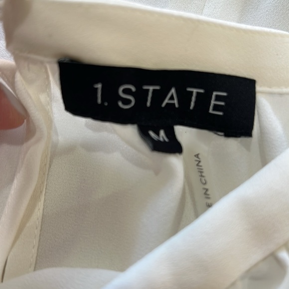 STATE White Bare Shoulder Blouse Size M. NWT - Picture 8 of 8